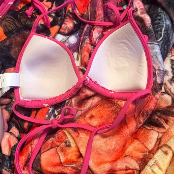 Hollister Bikini - Picture 6 of 7